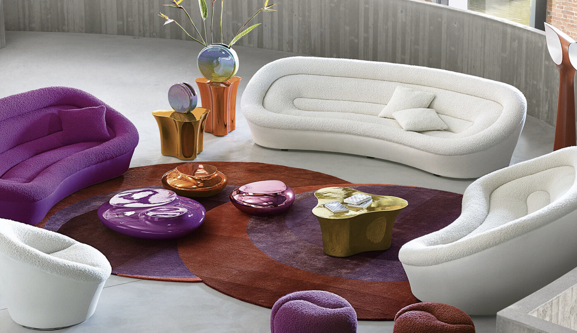 International führende Marke für hochwertiges Mobiliar. Designer Sofas und Möbel,...